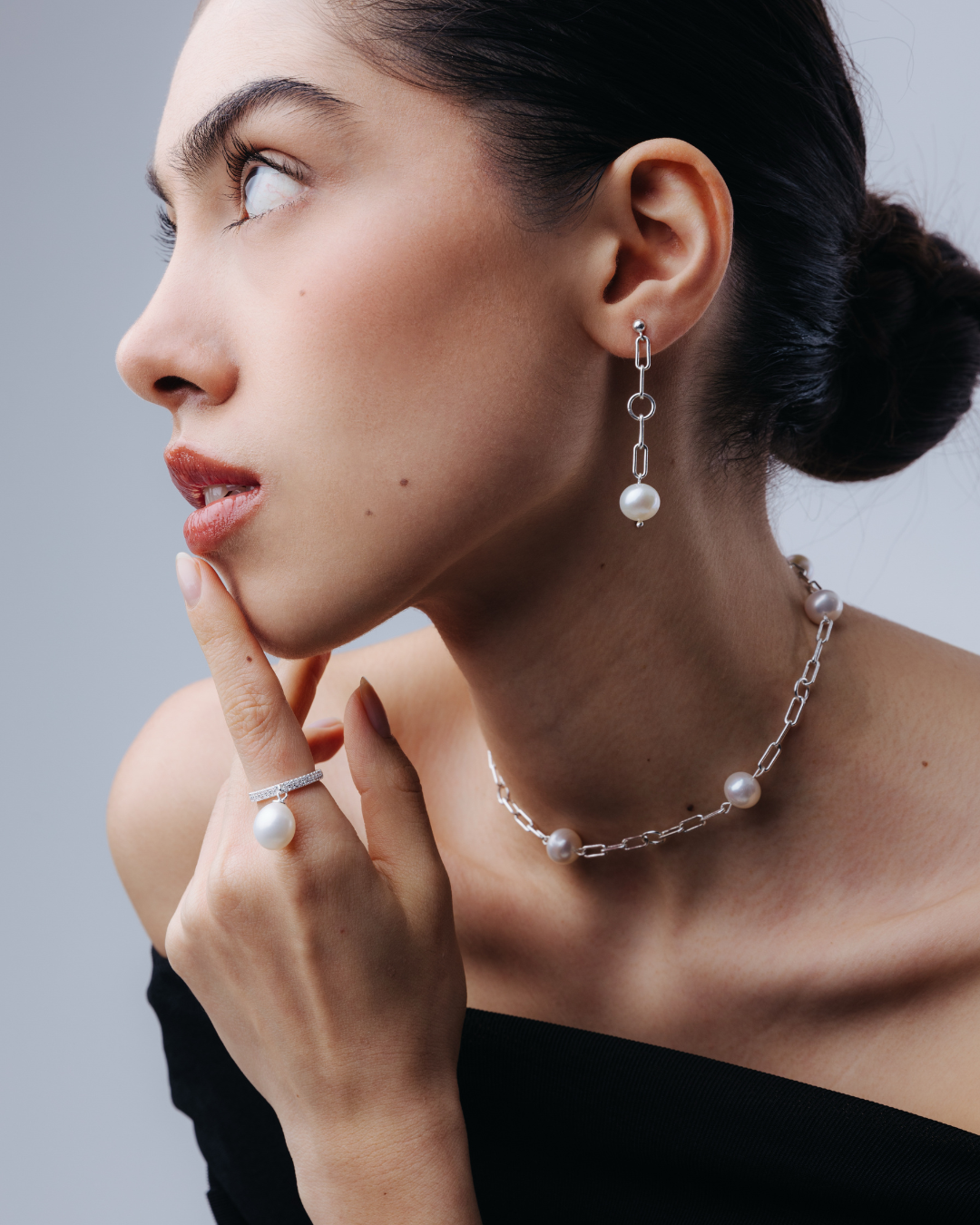 Pearl Orbit Necklace