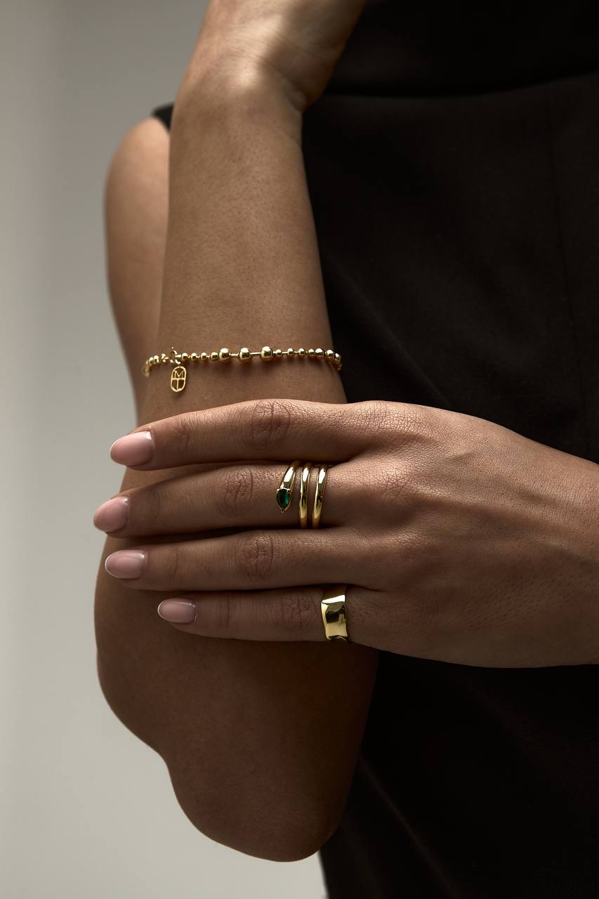 Sinuous Embrace Ring