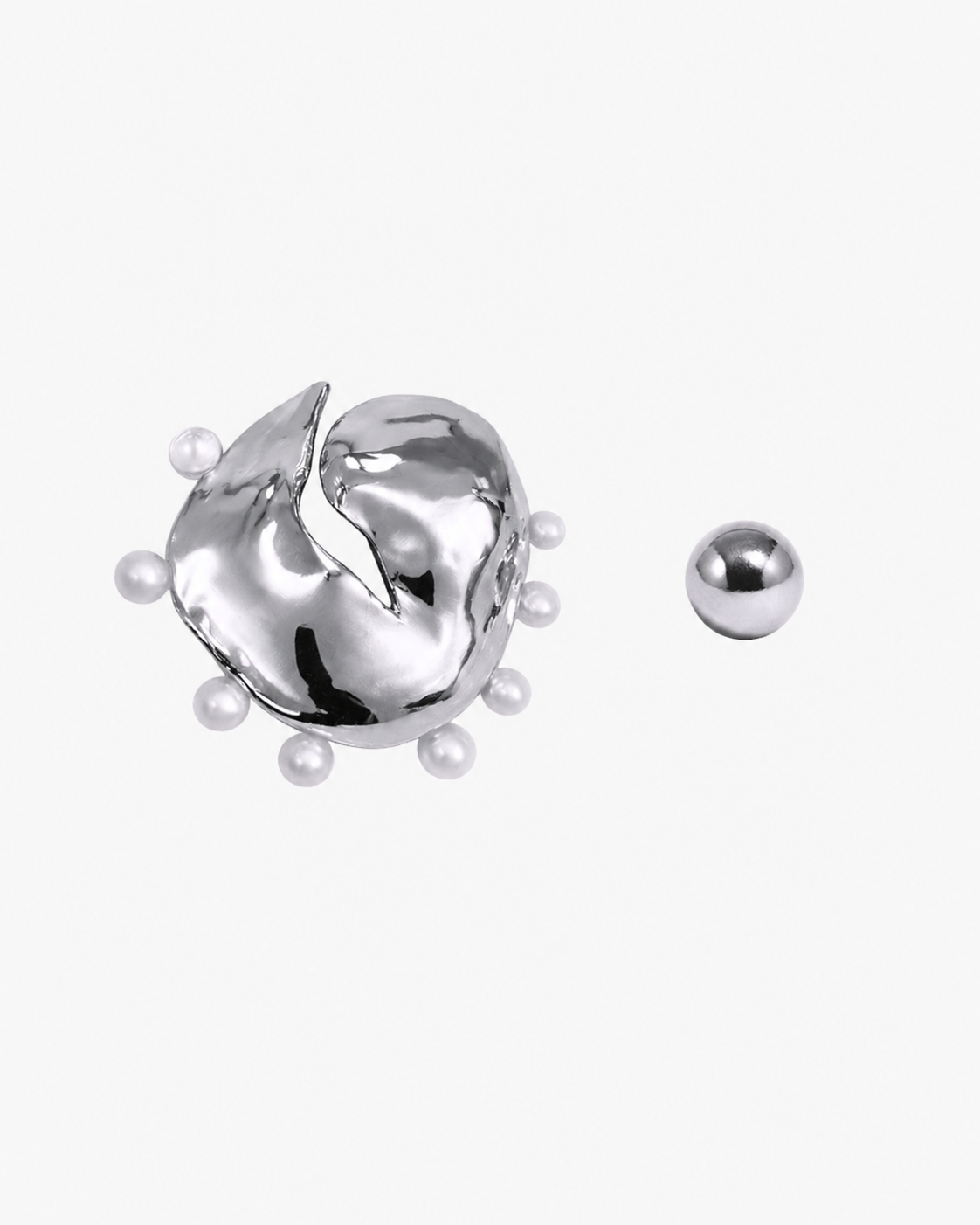 Luna Pearl Earrings