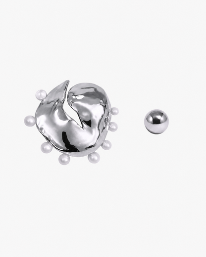 Luna Pearl Earrings