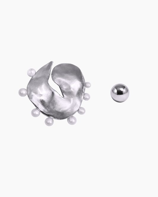 Luna Pearl Earrings