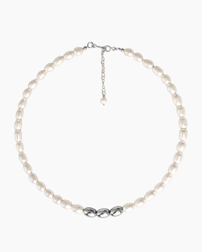 Curve Pearl Choker